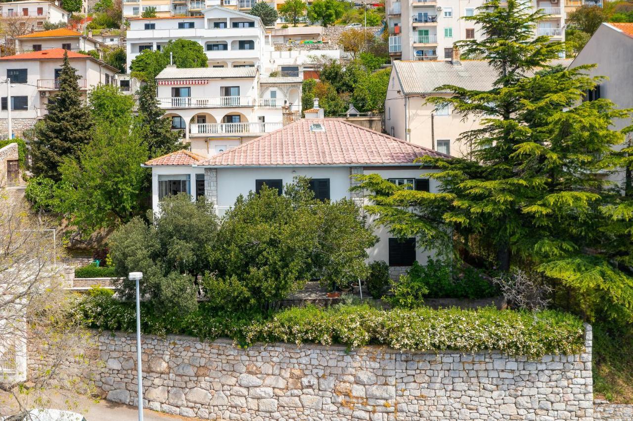 Apartments By The Beach Adela Senj Senj  Exteriör bild